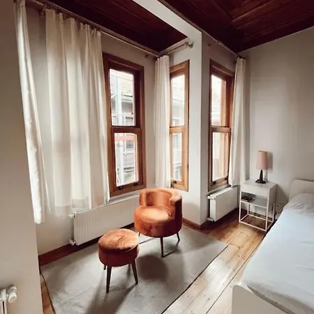 Renovated Historical Manor Вилла