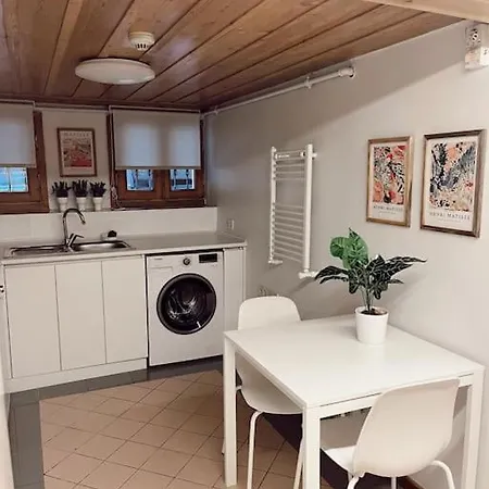 Renovated Historical Manor וילה *